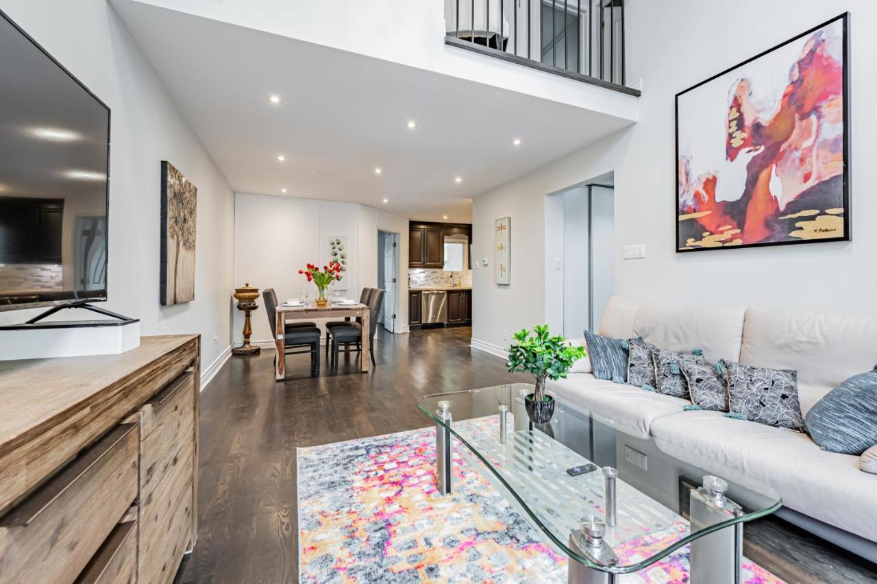 Beautiful Property In Downtown Core Close To Subway Station! Toronto Zewnętrze zdjęcie