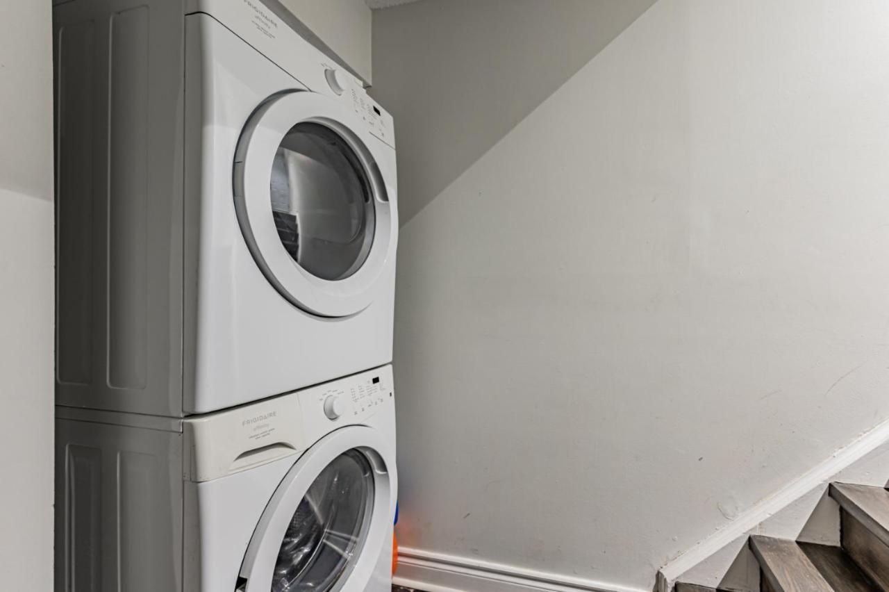 Beautiful Property In Downtown Core Close To Subway Station! Toronto Zewnętrze zdjęcie