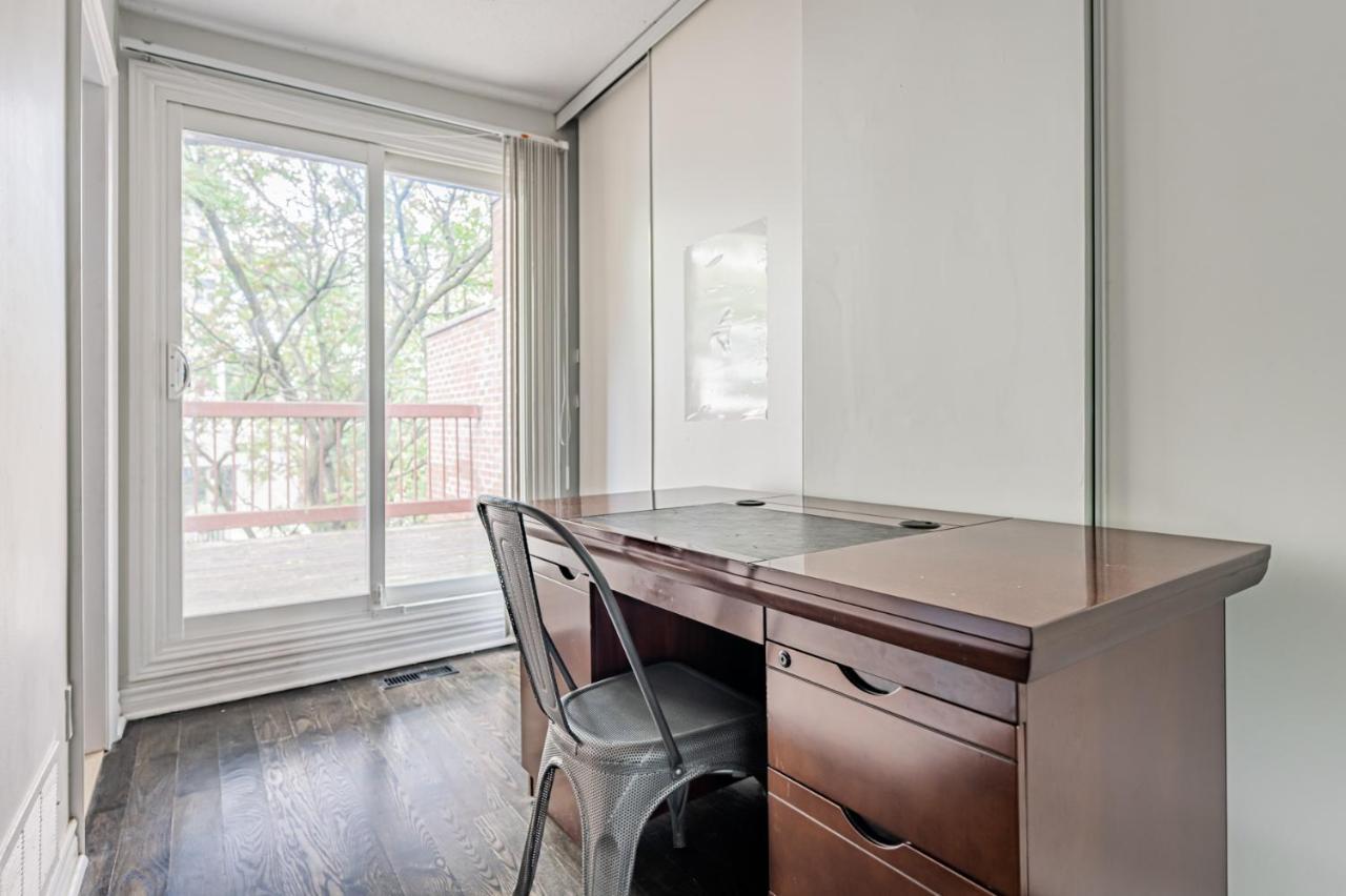 Beautiful Property In Downtown Core Close To Subway Station! Toronto Zewnętrze zdjęcie