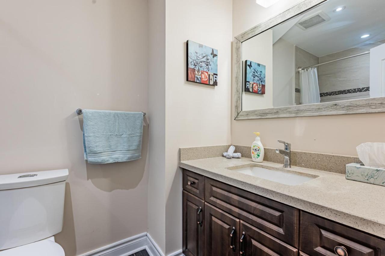 Beautiful Property In Downtown Core Close To Subway Station! Toronto Zewnętrze zdjęcie