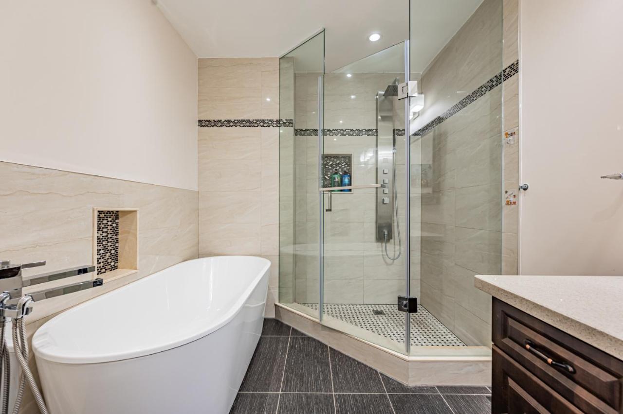 Beautiful Property In Downtown Core Close To Subway Station! Toronto Zewnętrze zdjęcie