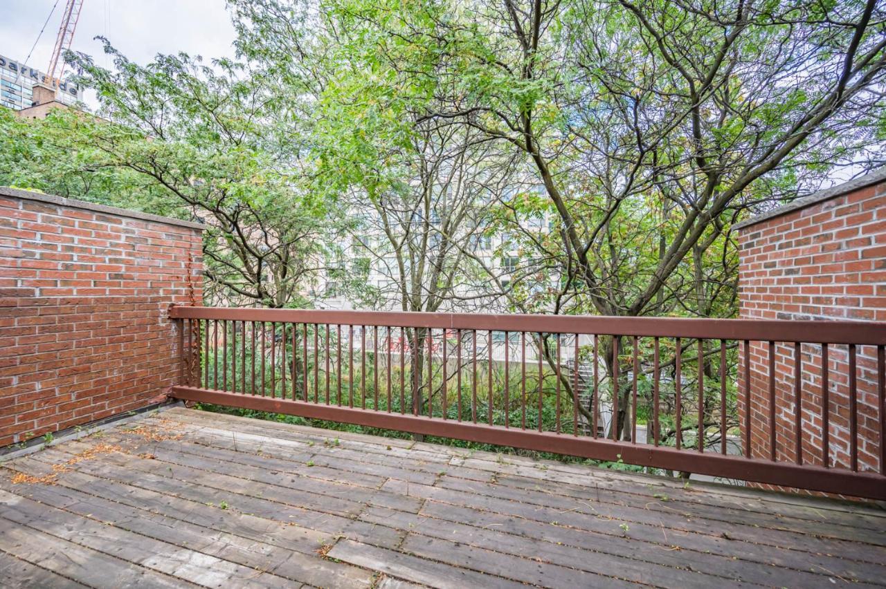 Beautiful Property In Downtown Core Close To Subway Station! Toronto Zewnętrze zdjęcie