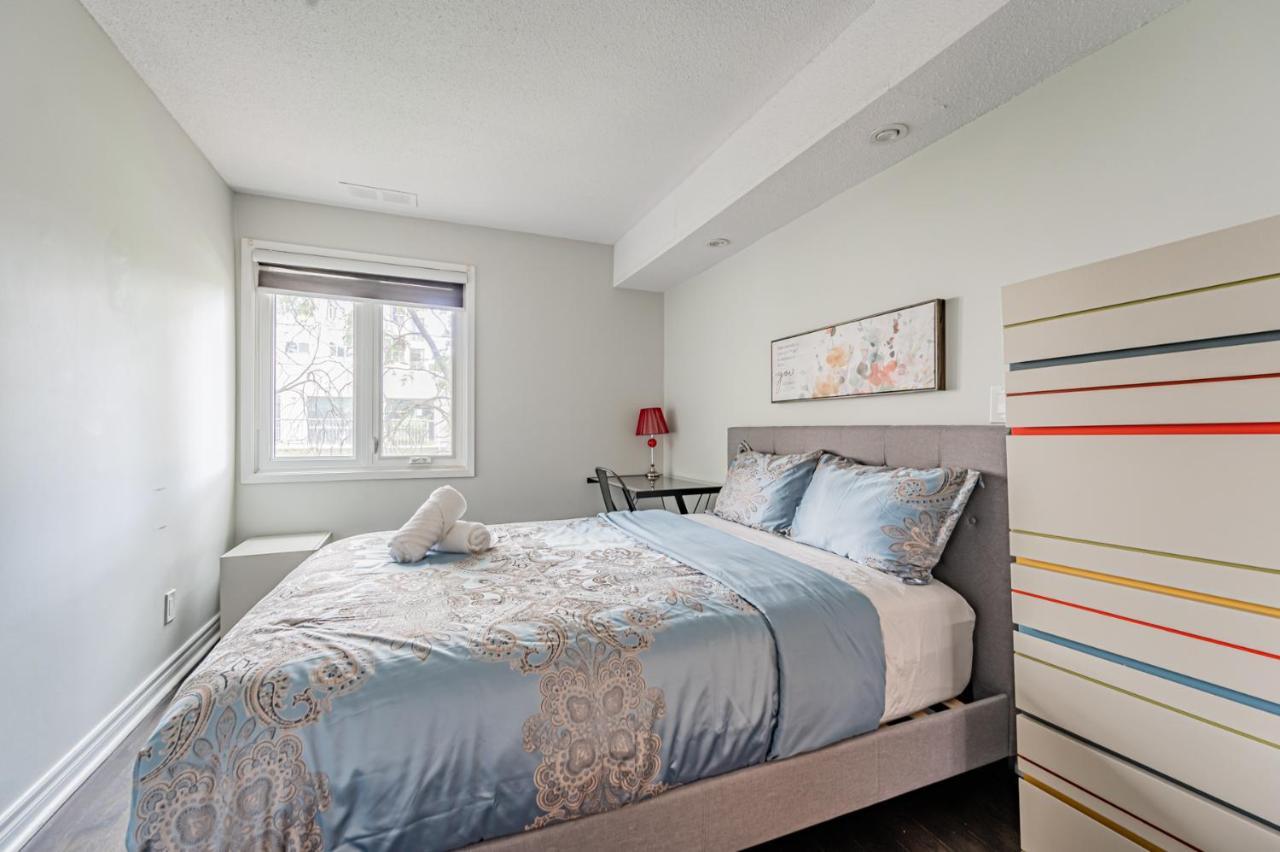 Beautiful Property In Downtown Core Close To Subway Station! Toronto Zewnętrze zdjęcie
